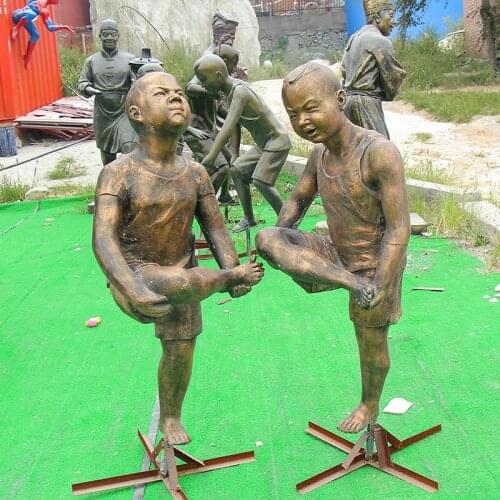 FRP Crash Kid Sculpture Mannequin Imitating Copper Child Fun Theme Cockfighting Playing Kid Model Park Campus Decoration