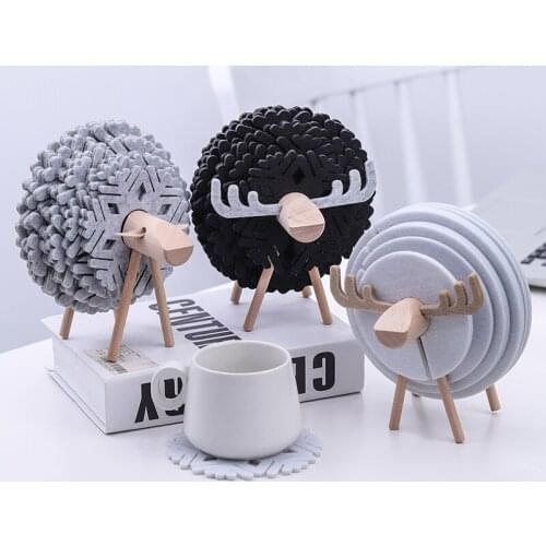 The creative decorations on the dining table can be used as the decorations of the coaster. Lovely lamb animal home decoration
