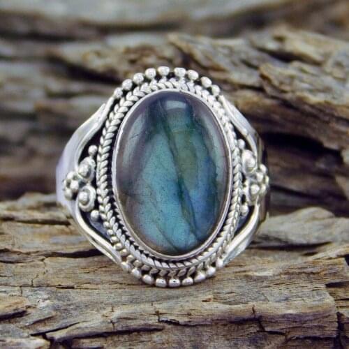 Vintage Style Silver Plated Oval Shape Gray Shell Finger Ring for Women Charm Jewelry