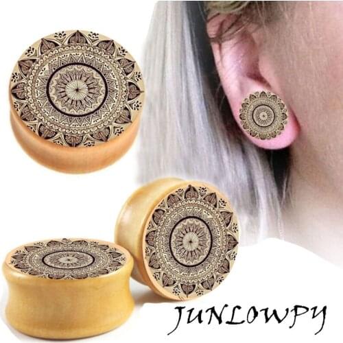 JUNLOWPY fashion flesh tunnels ear plugs gauge piercing expander Flower wood 6-16mm pircing body jewelry
