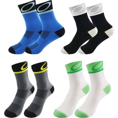2 Pairs Men Sports Socks Athletic Socks Work Socks Riding Socks Casual Socks