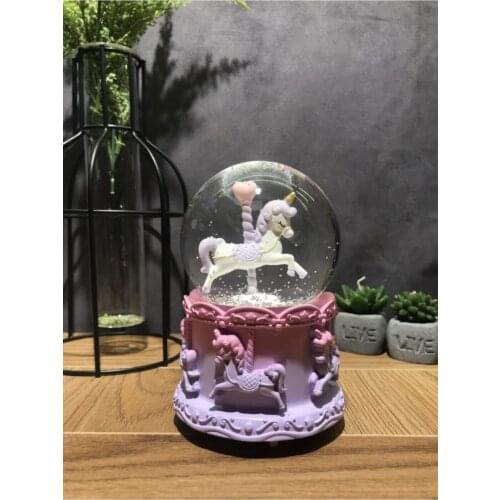 Carousel Music Box Snow Globe Sprayed Romantic Valentines Day Gift Globe Girl Boy Design Glass Crystal Ball