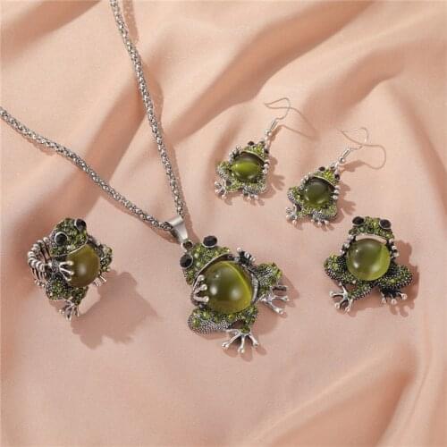 Classic Design Green Frog Pendant Jewelry Set For Women Fashion Elegance Animal Charms Necklace Earring Brooch Ring Party Gifts
