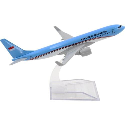 1/400 Scale Alloy Aircraft Boeing 737 Republik Indonesia 16cm Airplane B737 Model Toys Decoration Children Gift Collection