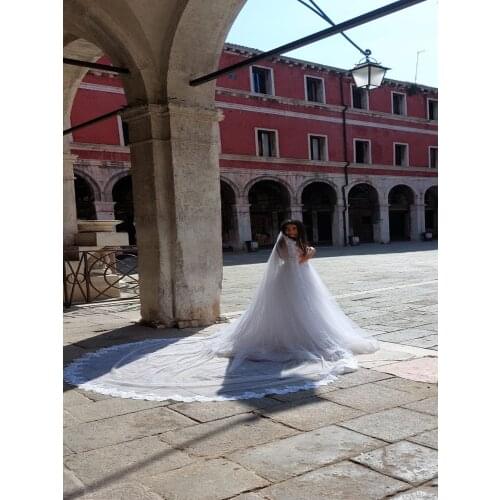 Real pictureWhite Ivory 4 Meters Long Full Edge Lace Wedding Veil Tulle Bridal Veil with Comb Wedding Accessories Veu De Noiva