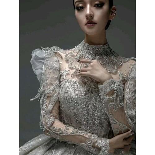 2021 Glitter Wedding Dresses Lace Sequins Beaded Ball Gown Church Bridal Wedding Gowns Long Sleeves Extra Puffy Bridal Gown