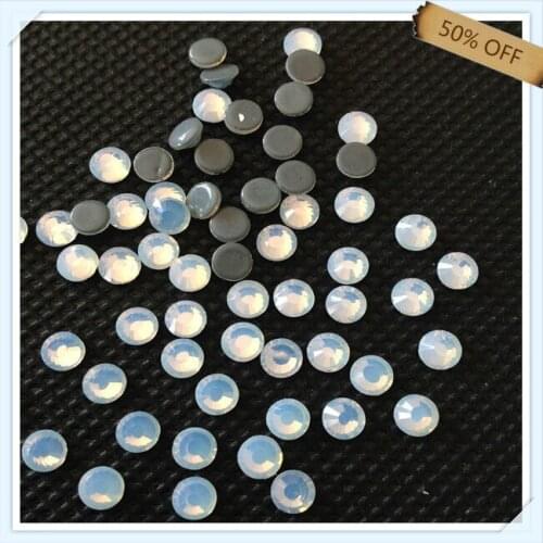 Austrian crystal free shipping new glue size ss16 4mm WHITE OPAL color with 1440 pcs each pack ; diamond stone for DRESSES