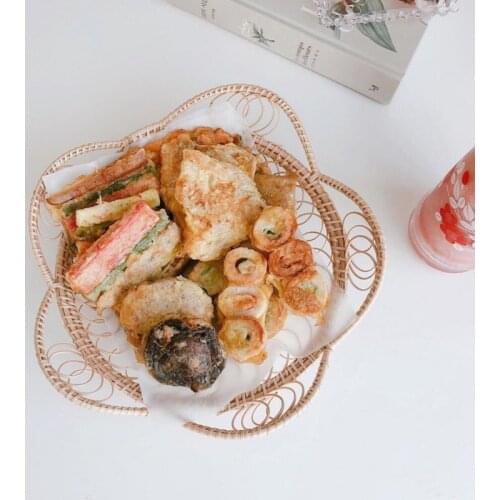 Wicker Rattan Storage Tray Petals Shape Food Fruit Bread Breakfast Hand-Woven Tea Dessert Serving Plate For Dinner Parties