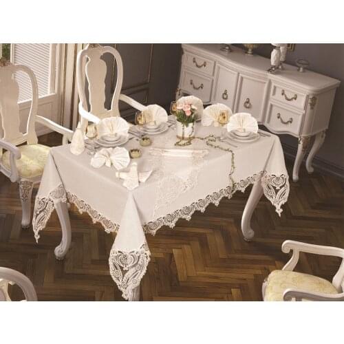 Rose Heart Table Cloth 26 Piece Cream