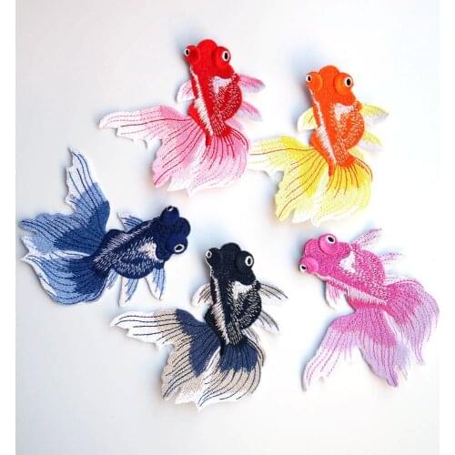 Fashion DIY handmade goldfish patches for clothing Embroidered iron on patch for clothes sewing applique parches for jacket