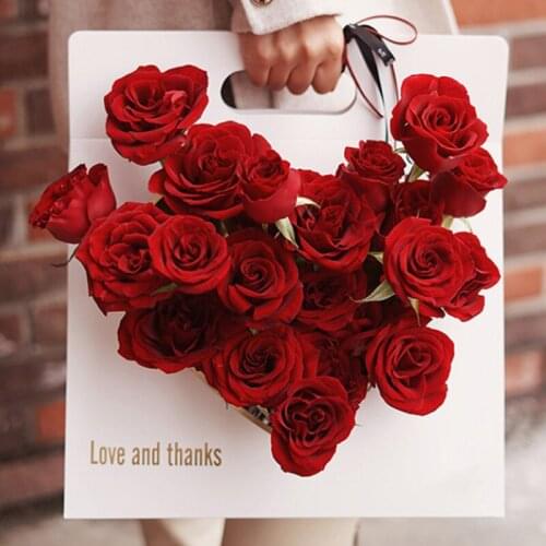 Portable Heart Shape Window Flower Box Bag Paper Packaging Box For Wedding Party Decor Florist Handy Flower Gift Case