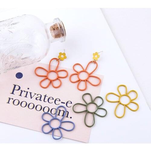 Mini Order Rubber Alloy Charms Hollow Out Spring Flower Shape Metal Bracelet Necklace Earring Garment Ornament Accessory 10pcs