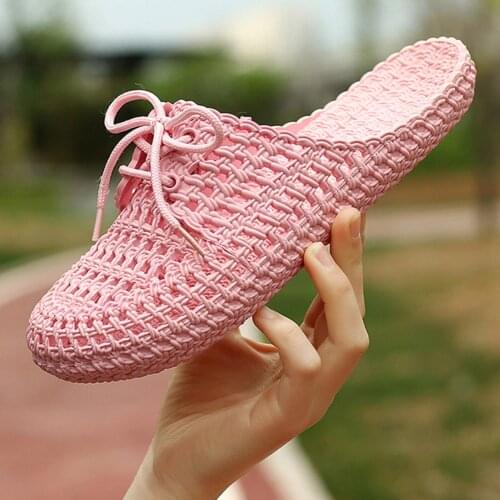 New beach casual sandals and slippers female hollow hole shoes home indoor and outdoor drag lazy fashion student drag