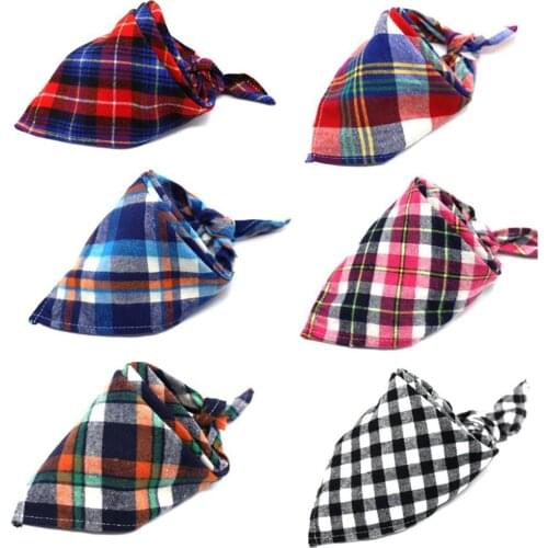 Classic Red Black Plaid Pet Dog Bandana Cat Puppy Kerchief Pet Grooming Accessories Pet Neckerchief Scarf Dog Saliva Towel