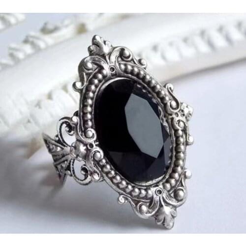 Punk Fashion Big Oval Black Crystal Stone Ring Baroque Jewelry Antique Carved Metal Cubic Zircon Cocktail Rings for Banquet