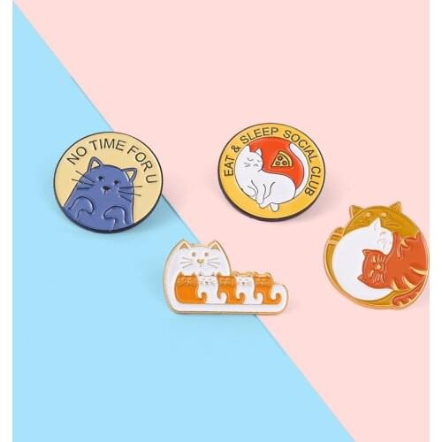Cartoon Cute Animals Cats Enamel Brooches Kittens Hugs Play Eating Pizza Fun Alloy Pins Badges Accessories Sweet Women Jewelry