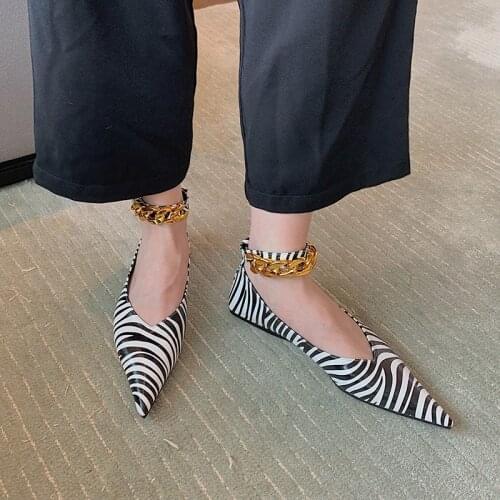 Zebra Print 2021 Brand Design Chain Buckle Flat Shoes Women Flat Heel Ballet Pointed Toe Slip On Female Ballerina Casual Loafers