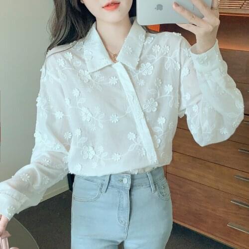 Chikichi 2021 Spring and Autumn New Fashion Three-dimensional Flower Shirt Womens Long-sleeved Net Red Hot-selling Lace Top