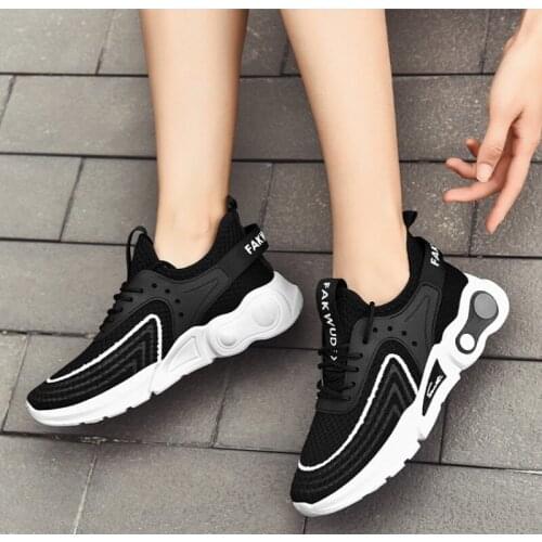 2021 Summer Couple Shoes Breathable Fly Woven Mesh Mens Shoes Flat Round Casual Shoes Womens Shoes Sports Shoes Shoes Men