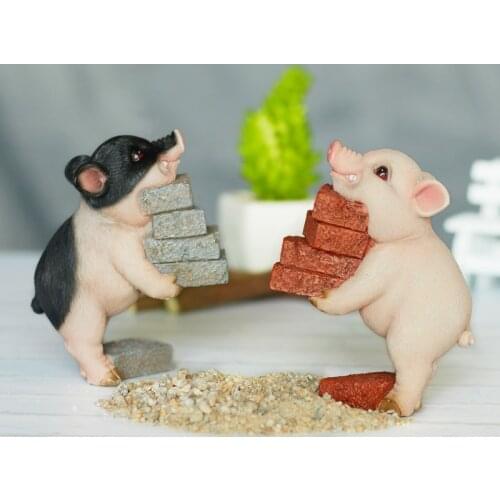 High Quality Cute Creative Pig Statue Carrying Bricks Resin Desk Ornaments Birthday Christmas Gift Home Office Party Decoration