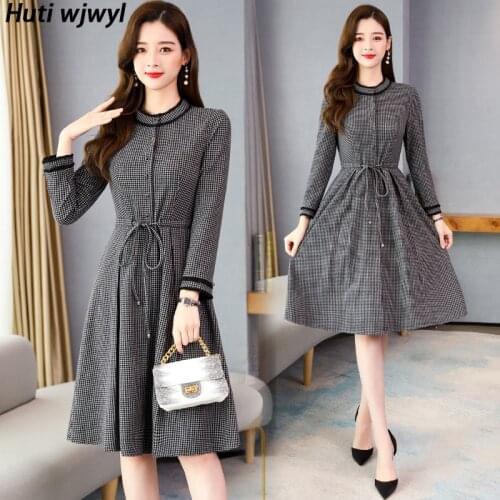 2021 Korean Plus Size Sexy Midi Dress Spring Autumn Add Velvet Warm Vintage Plaid Chic Dress Elegant Women Bodycon Party Vestido
