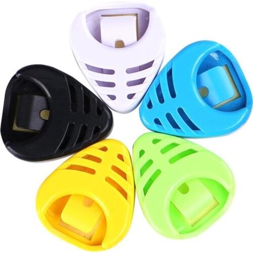 5Pcs Guitar Pick Box Heart-shaped Stick-on Plastic Small Size Pick Holder Acoustic Guitar Music Equipment Accessories Attachment