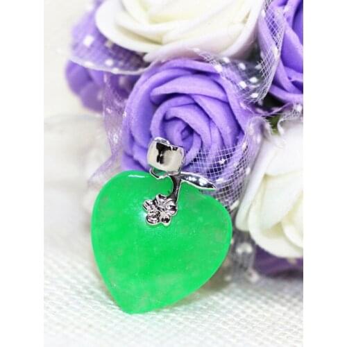 Fashion 2pcs charms ronmatic green jades chalcedony heart shape pendant gems stone women silver-color jewelry making 18mm B1833