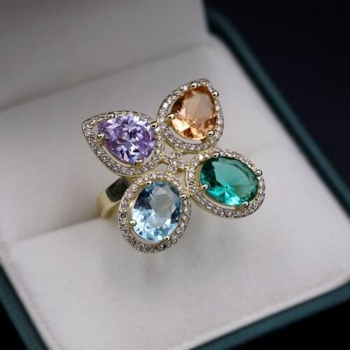 Yurora Rings With Crystals