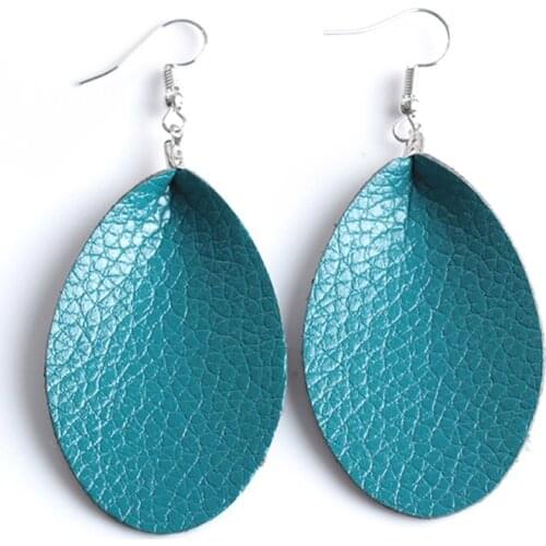 Trendy Design Leaf Shape Soft Cow Leather Women Earrings Fashionable Ladies Party Night Club Dangle Earrings for Girls