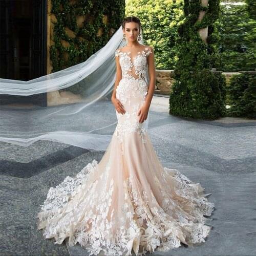 Vintage Illusion Neck Mermaid Wedding Dresses Lace Appliqued Sexy See Through Back Design Bridal Gown Robe De Mariage 2021