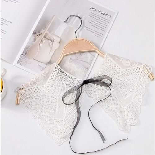 40GC Fashion Women Lace Hollow Out Women Blouse Fake False Collar Clothes Shirt Detachable Collars Shirt Apparel Accessories