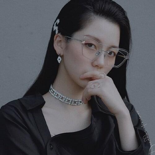 Hollow Four-pointed Star Earrings for Women Dongdaemun, South Koreas Drop-shaped Personality Cold Wind Popular Accessories