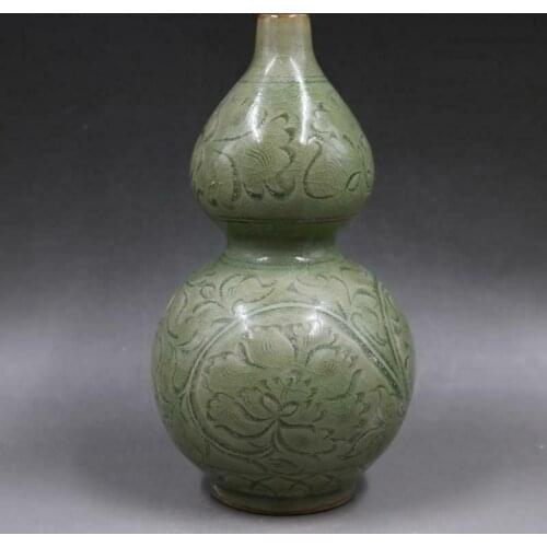 Chinese old porcelain Cracked glazed carved gourd bottle