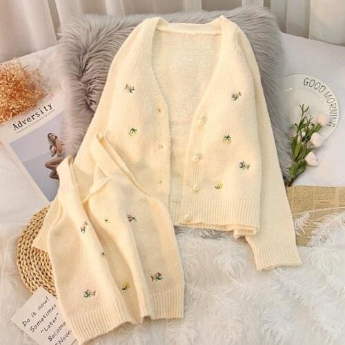 2021New Autumn Women Sweater Suit V-neck Flowers embroidery Knitted Cardigan + Sweater Sling Sweet 2-pieces Set Short Tops