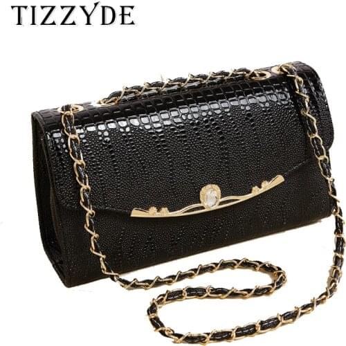 Women Messenger Bags Woman Bag 2019 Famous Brands Women Fashion Solid Color Cover Lock Shoulder Crossbody Phone beach Bag WZB250
