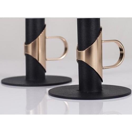 Creative Candlestick European Metal Candle Holder Simple Black Wedding Decoration Bar Party Living RoomHome Ornaments