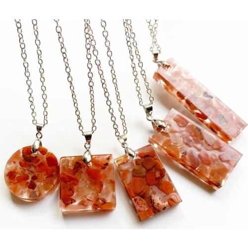 Natural Red Agate Tumble Stones Orgone Pendant Healing Crystal Chips Carnelian Stone Necklace Resin Geometric 1pc
