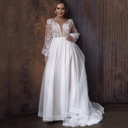 Elegant Wedding Dresses Tulle Apliques Pleat V-Neck Full Sleeve Covered Button Ball Bridal Gowns Novia Do 2021 New Party