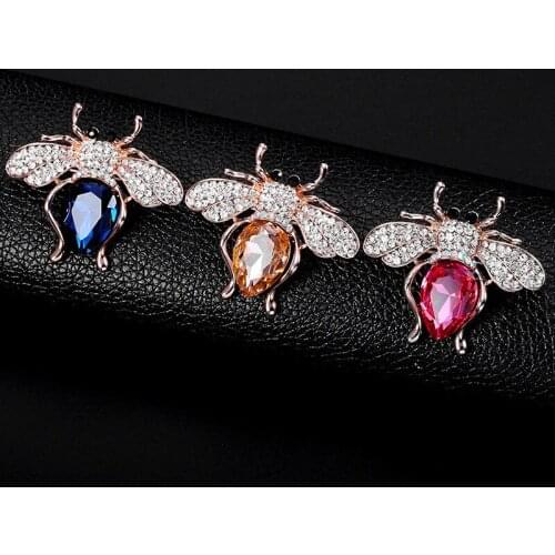Fashion Luxury Big Rose Red Blue Champagne Crystal Cute Bee Brooches Gold Color Rhinestone Alloy Brooch Lady Party Pins Gifts