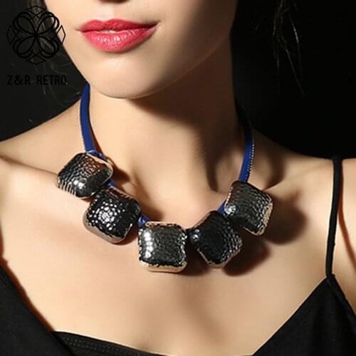 Womens Chokers Necklace Chains Around the Neck Suspension Decorative Pendants Costume Jewelry Trend Accessories Unusual Things