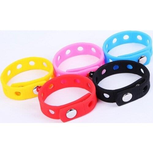 1PCS Random Color Silicone Bracelet Wristbands 18CM With Shoe Croc Buckle PVC Shoe Accessories Shoes charms Kid birthday Gifts