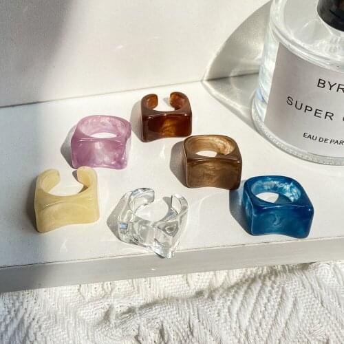 Simple Thick Color Transparent Acrylic Resin Ring Pattern Geometric Irregularity Womens Ring Vintage Jewelry New Product