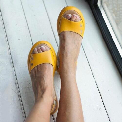 2020 New Fashion Summer Sandals Women Leather Flat Shoes Women Open Toe Casual Shoes Fashion Solid Outdoor Sandals