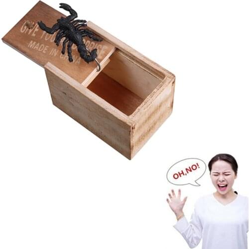 April Fools' Day Scare Box Scorpion Wooden Prank Spider Scare Box In Case Trick Play Practical Joke Horror Gag Gifts