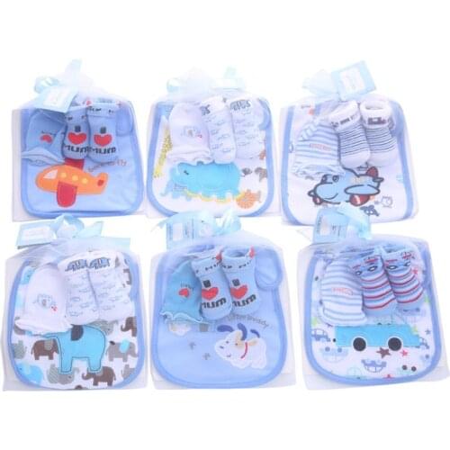 1 Bag Baby Cotton Bibs Towel Socks Sets Newborn Kids Burp Cloths+Socks +Anti-scratch Gloves Boys Girls Birthday Gift D7YD