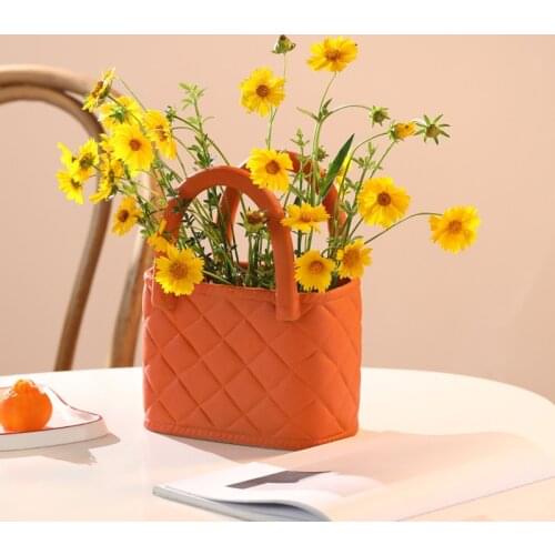 Creative Net Red Handbag Bag Ceramic Decoration Living Room Flower Arrangement Vase Water Raising Light Luxury Home Decoration