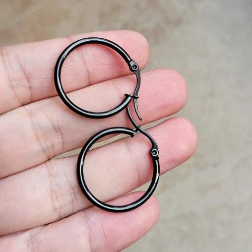 Size 25mm Black Circular Hoop Earrings Ear Loop Smooth Ring Polishing 316 Stainless Steel Jewelry IP Plating Anti Allergy