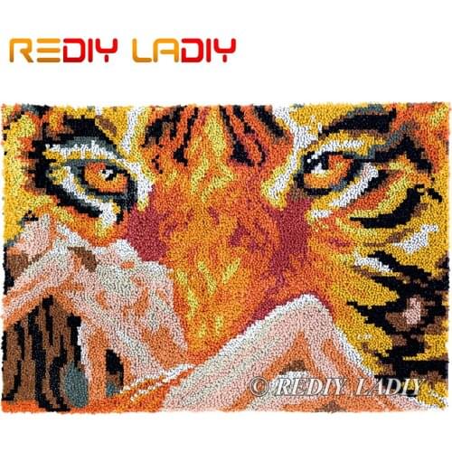 Latch Hook Rug Girl with Tiger Plush Tapestry Kits DIY Carpet Rug Chunky Yarn Cushion Arts & Crafts Crochet Floor Mat 86*58cm