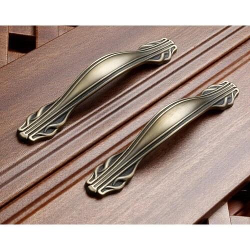 European design zinc alloy handle,wardrobe drawer pull handle furniture hardware factory direct seller