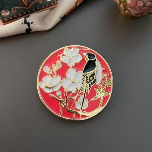 Ethnic Style Dripping Oil Brooches for Women Men Badge Happy Brow Eyebrow Enamel Pin Classical Corsage Coat Pins for Backpacks